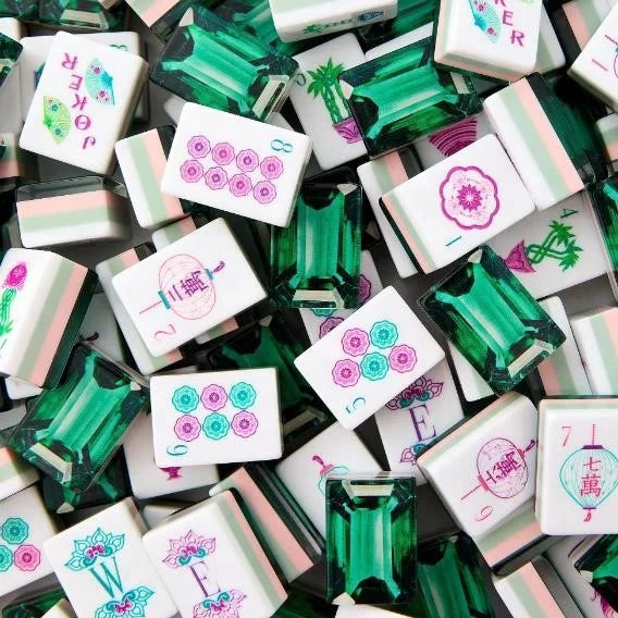 Custom American Crystal Emerald Luxury Mahjong Tiles Durable Water Resistant Game Gift for Singapore Japan Malaysia (emerald mahjong tiles)