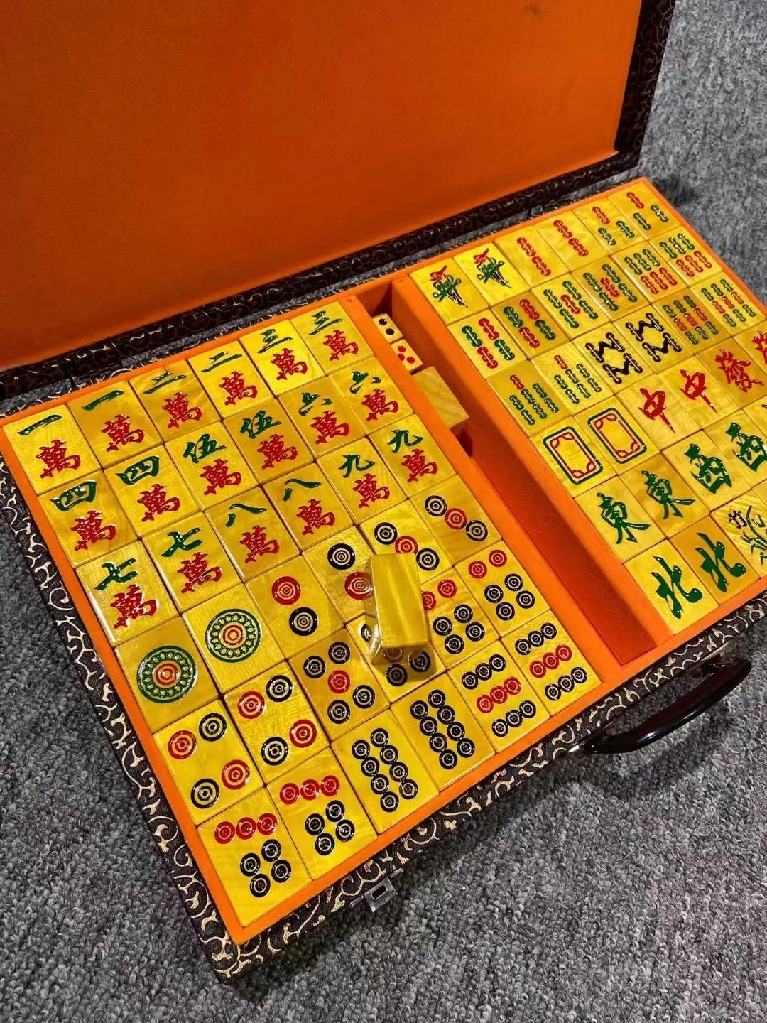 Golden Silk Nanmu Water Wave Pattern Redwood Household Mahjong Solid Wood Gift (redwood mahjong set)
