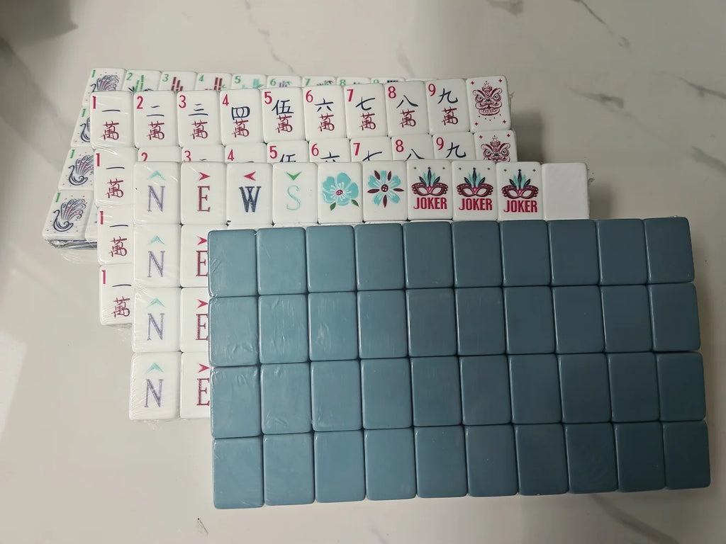 In Stock NEW American Mahjong Sets 160 Tiles Acrylic Mah Jongg 4-Layer Mahjong Portable Travel Family Party Games Surprise Gifts (portable acrylic mahjong set)