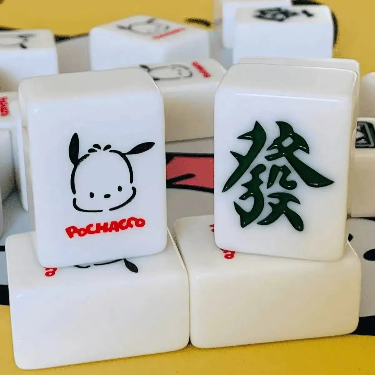 144pcs Sanrio Mahjong Full Set Hello Kitty My Melody Mini 26mm Portable Red Pink Mahjong Toys Family Party Games Christmas Gifts (sanrio mahjong set)